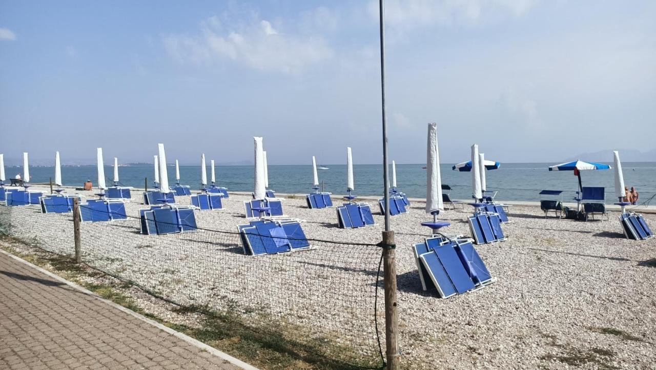 Residence Pool Песк'єра-дель-Гарда Екстер'єр фото